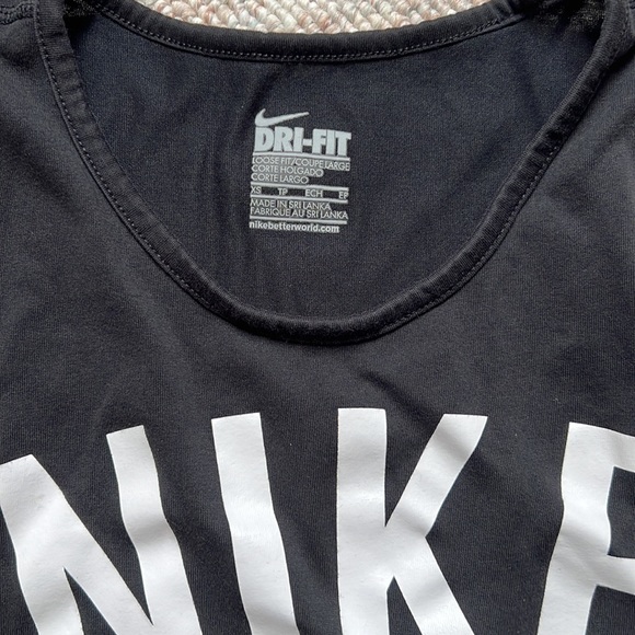 Nike Top - Picture 4 of 4